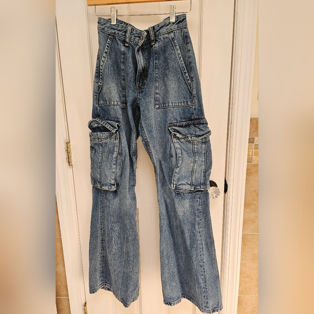 Zara Women's Relaxed Blue Jeans